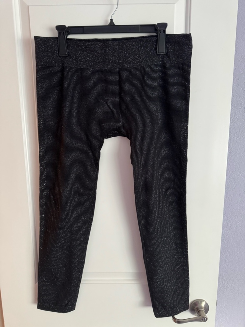 ATHLETA, blk sparkle 3/4 leggings, worn once